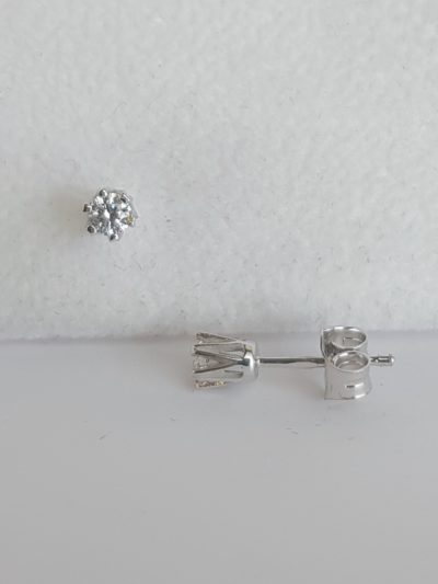 KOTIMAISET TIMANTTIKORVAKORUT - Valkokultakorvakorut - 1715,1 - 1