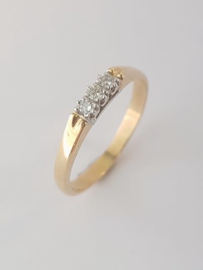 Keltakultainen timanttisormus 3x0,03w/p - Keltakultasormukset - 3183 - 1