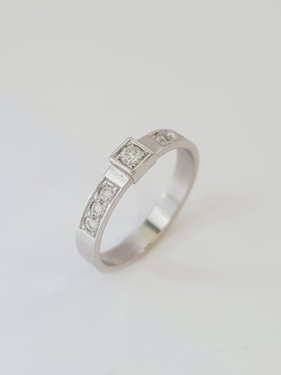 VALKOKULTAINEN TIMANTTISORMUS - Valkokultasormukset - 3423 - 1