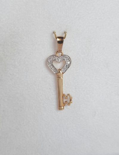 KOTIMAINEN AVAIN RIIPUS TIMANTEILLA - Keltakultakaulakorut - 2117 - 1