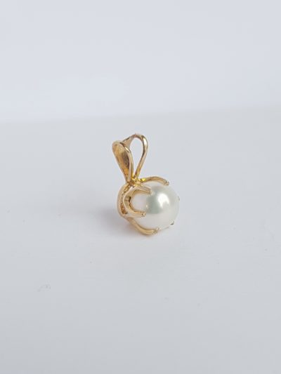 KOTIMAINEN HELMIRIIPUS 6MM VALETTU - Keltakultakaulakorut - 2138 - 1